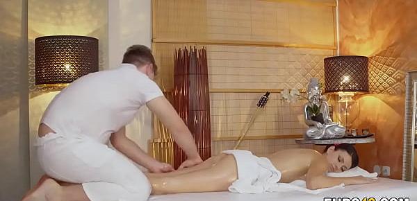  Masseur gives me my monthly sex therapy